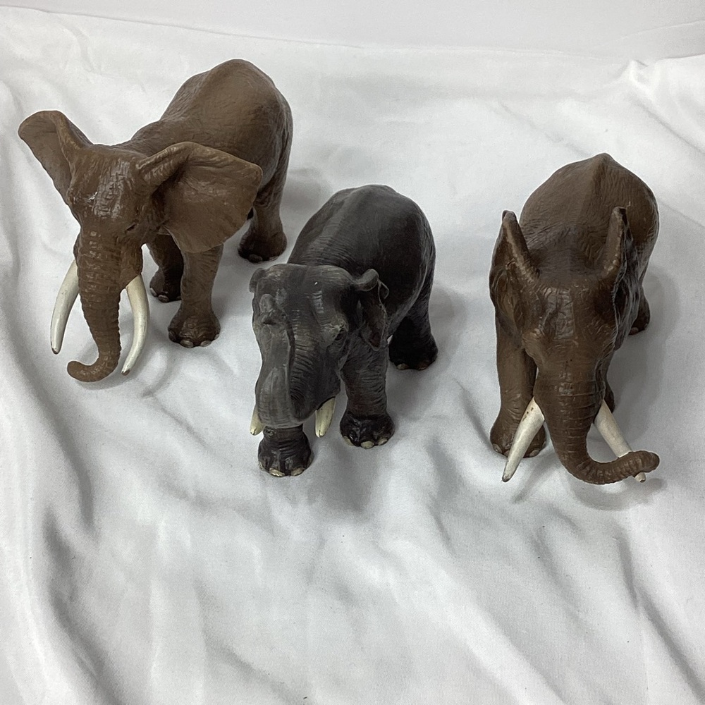 Schleich Elephant Lot of 3 Elephants Figures Toys Large 2004 - Picture 5 of 10